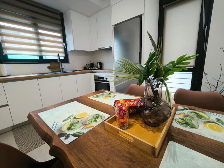 Floral Home 2 - 1St Floor Apt With Private Parking! Athen Exterior foto