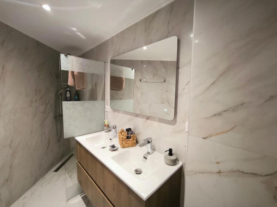 Floral Home 2 - 1St Floor Apt With Private Parking! Athen Exterior foto