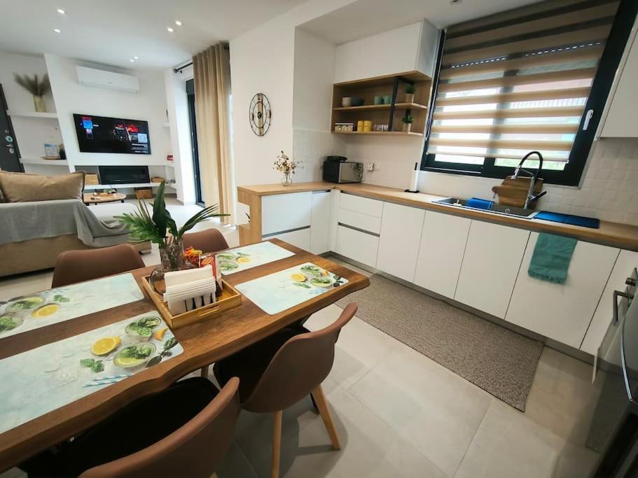 Floral Home 2 - 1St Floor Apt With Private Parking! Athen Exterior foto